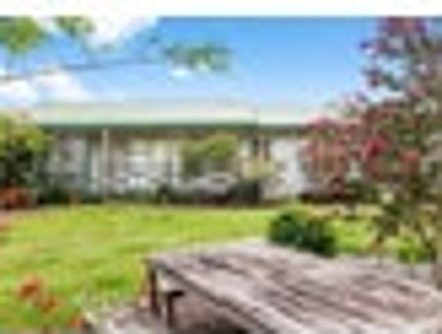 Apartment for rent in Awhitu, Oroua County