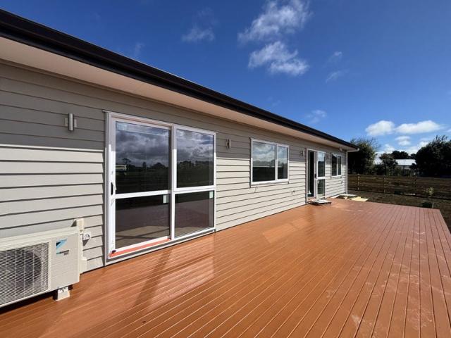 House for rent in Awhitu, Oroua County