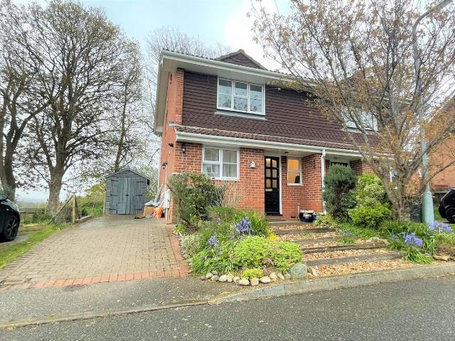 House for rent in Sidley, Heathlands