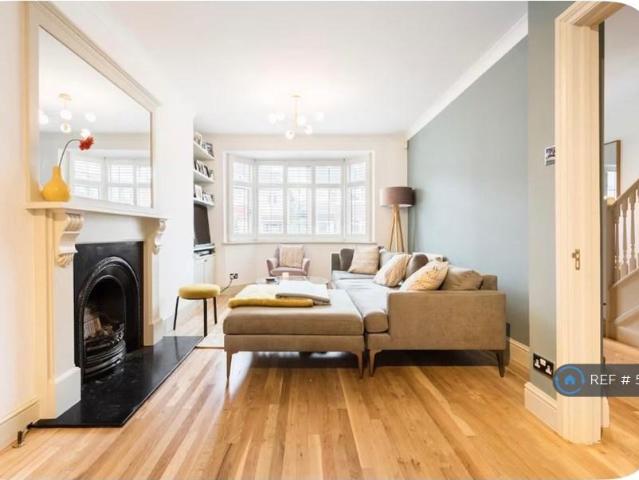 House for rent in London Borough of Ealing, Greater London