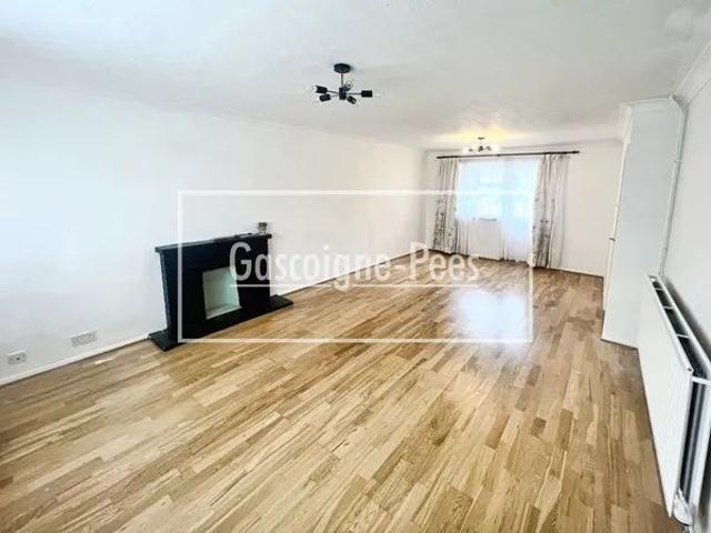 House for rent in Horsell, Woking