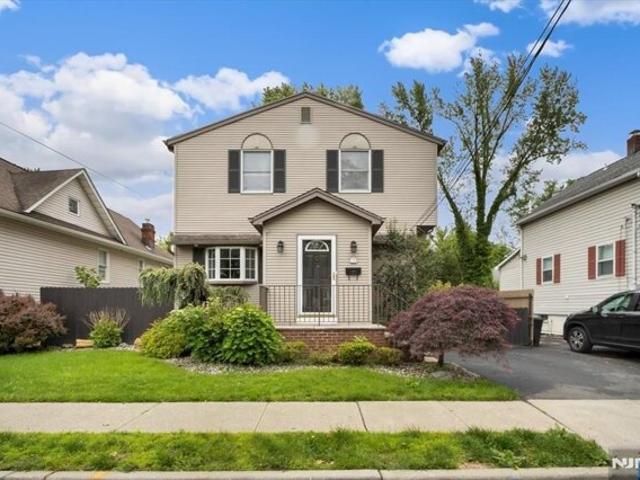 House for sale in Hillsdale