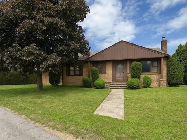 House for sale in West Warwick, Kent County