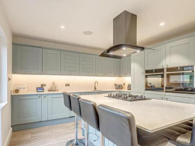 House for sale in Leigh-on-sea