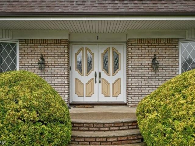 House for sale in Fairfield, New Jersey