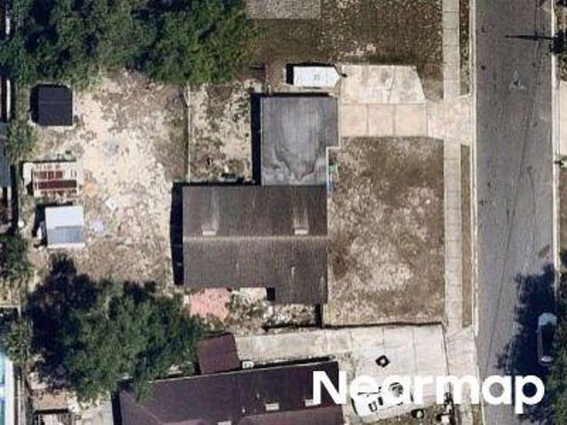 House for sale in Pine Hills