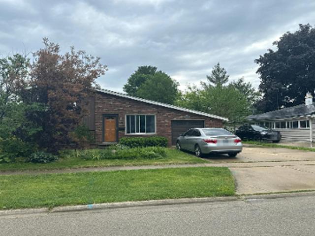 House for sale in Wheeling, Illinois