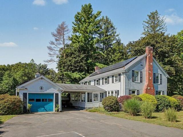 House for sale in Easthampton, Hampshire County