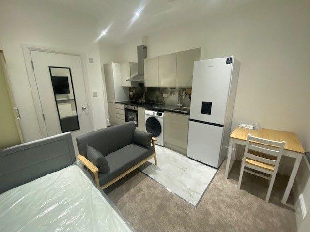 Studio for rent in Longlands, Greater London