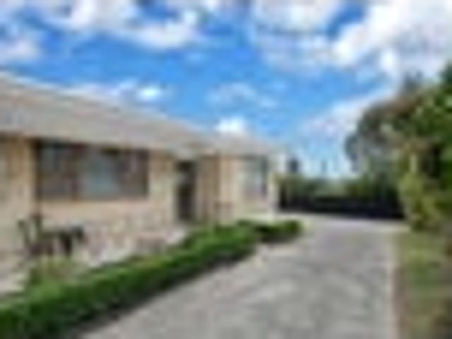 Apartment for rent in Kelston