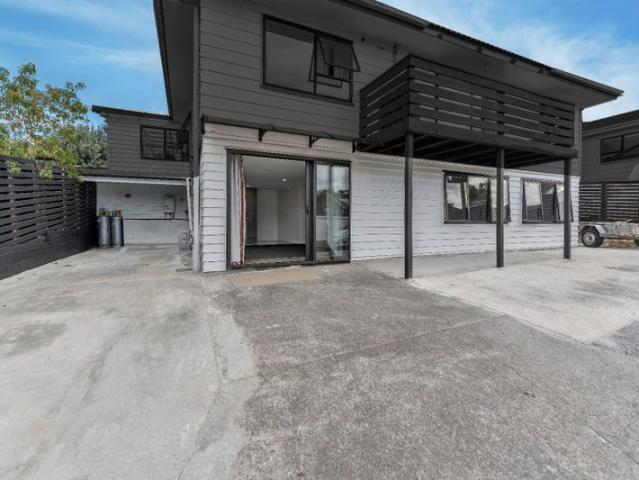 House for rent in Oratia, Oroua County