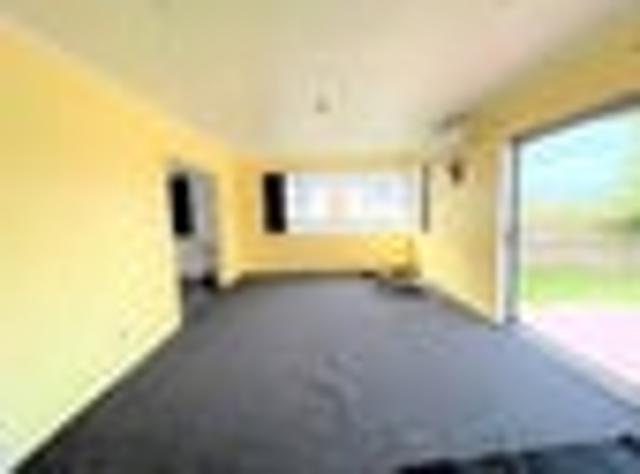 House for rent in Kelston