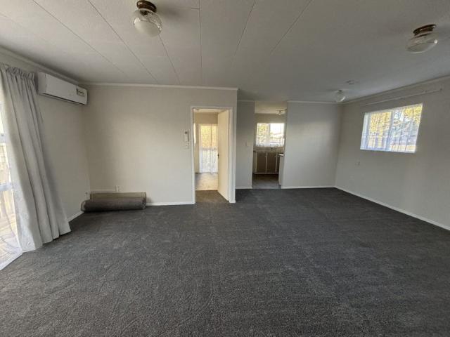 House for rent in Oratia, Oroua County