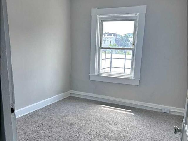 Apartment for rent in Roselawn, Ohio