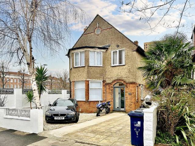 House for rent in London Borough of Ealing, Greater London