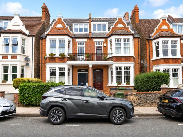 Apartment for rent in Streatham, Greater London