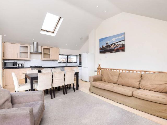 Apartment for rent in Streatham, Greater London