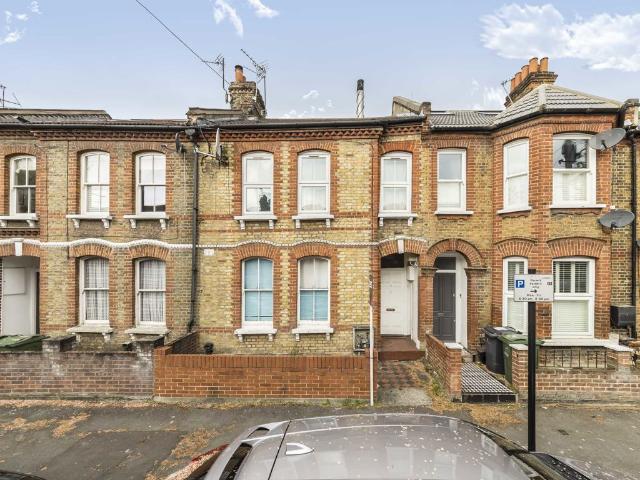 Apartment for rent in Stockwell, Greater London