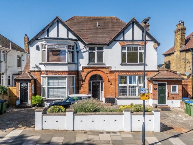 Apartment for rent in Shooters Hill, Greater London