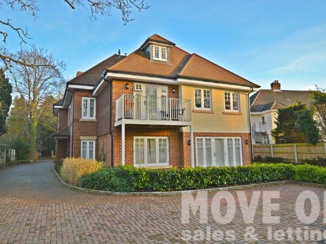 Apartment for rent in Talbot Woods, Bournemouth