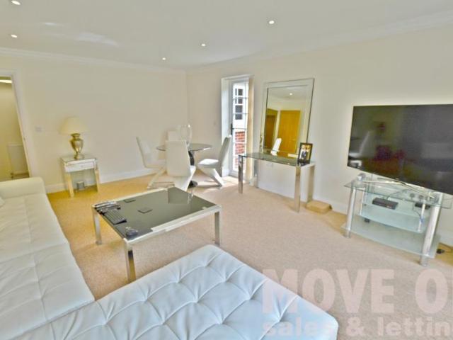 Apartment for rent in Talbot Woods, Bournemouth