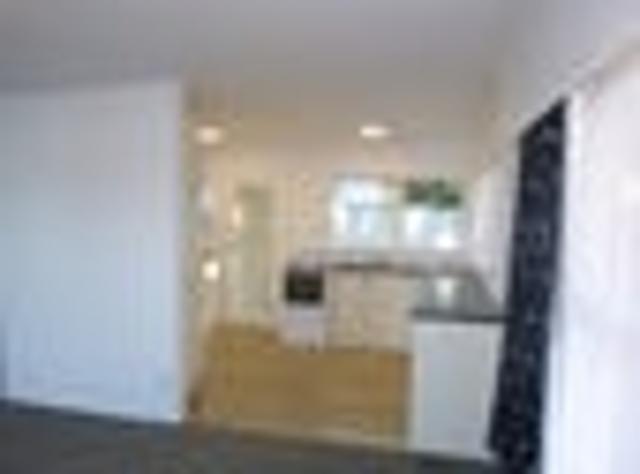 Apartment for rent in Tōtara Vale, Kaipātiki