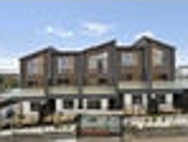 Townhouse for rent in Glenfield, Kaipātiki