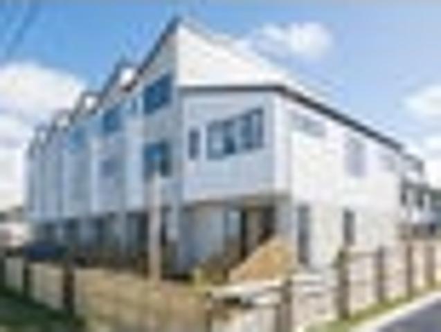 Townhouse for rent in Forrest Hill