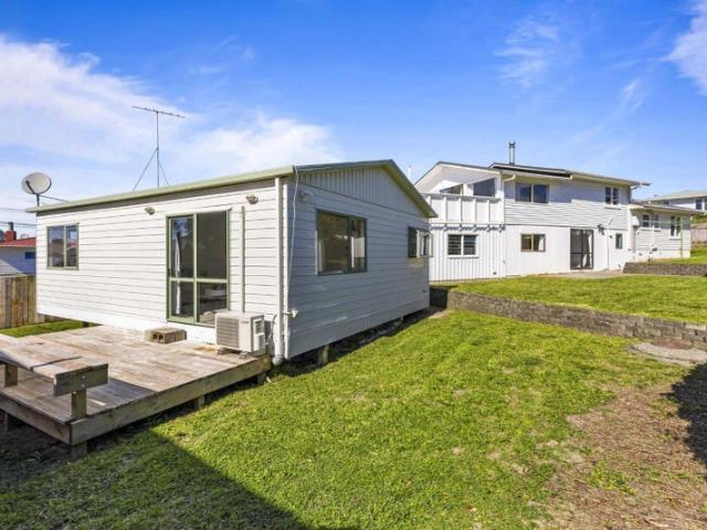 Apartment for rent in Wairau Valley