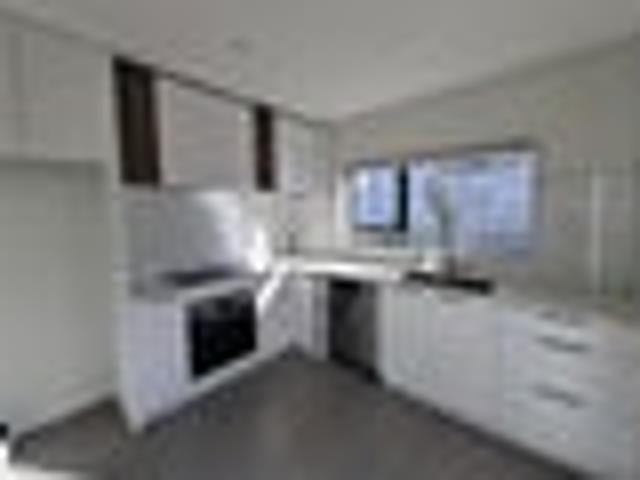 Townhouse for rent in Wairau Valley