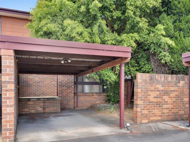 House for rent in Glenfield, Sydney