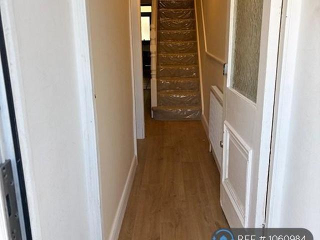 House for rent in London Borough of Ealing, Hanwell