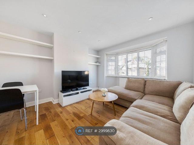 House for rent in North Finchley, Greater London