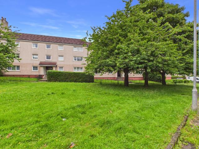 Apartment for rent in Blairdardie, Scotland