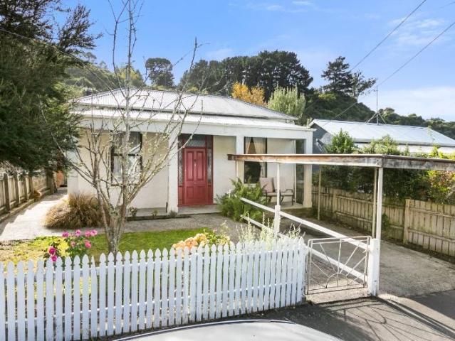 House for rent in Otakou