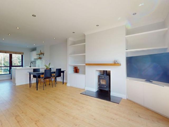 House to rent in Bluebell, North Tipperary