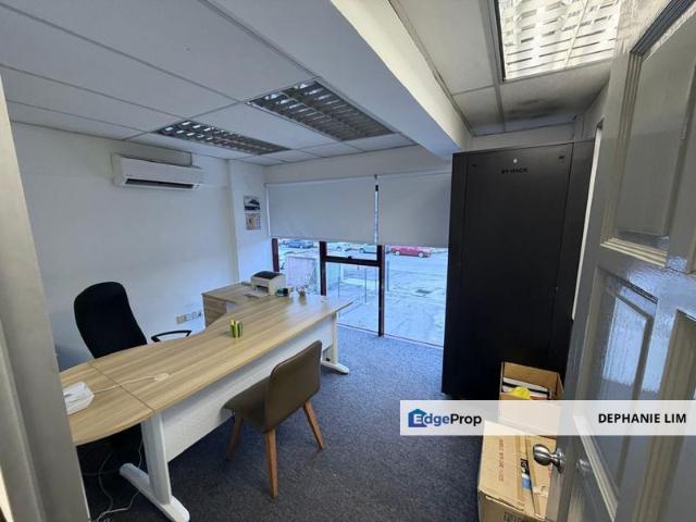 Warehouse for rent in Petaling, Alam Impian