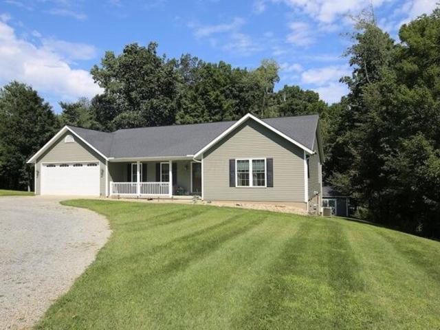 House for sale in Howard