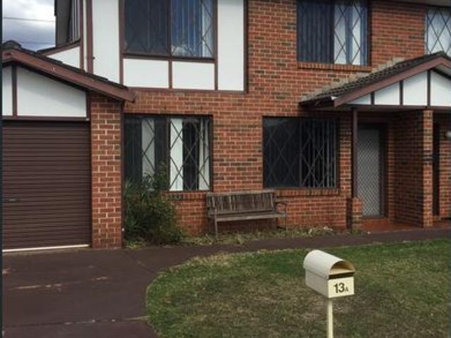 Townhouse for rent in Sydney, New South Wales