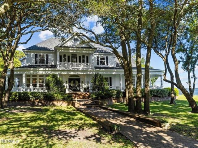 House for sale in Morehead City House for sale in Morehead City