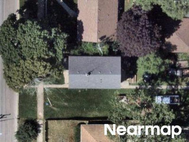 House for sale in Great Lakes, Illinois