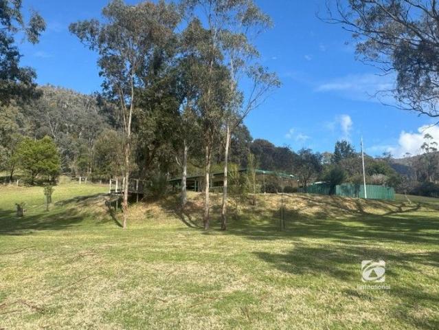 Cottage for sale in Dargo, Victoria