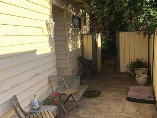 Room for rent in Camerons Creek, Victoria