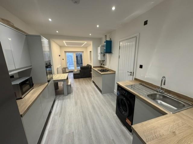 Apartment for rent in Plasnewydd, Falcon Lodge