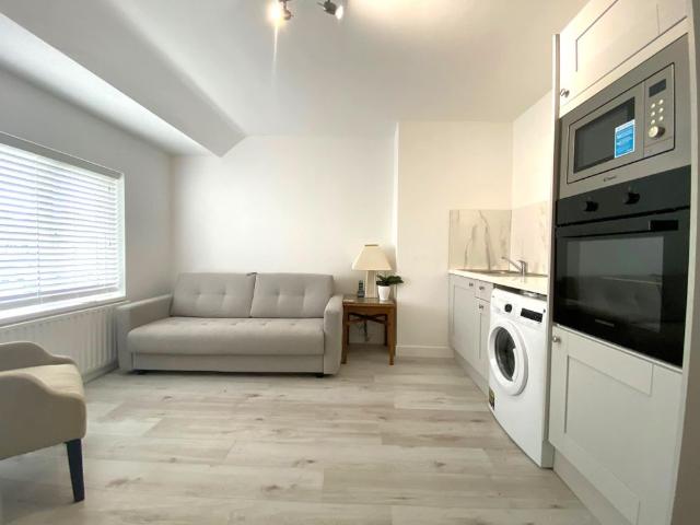 Apartment to rent in Bluebell, North Tipperary