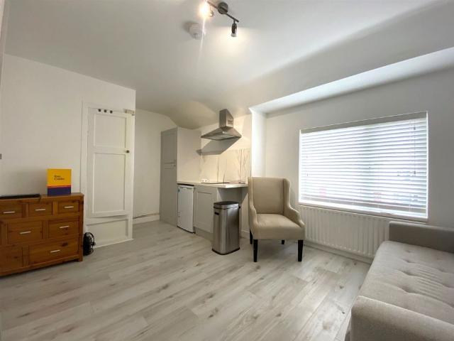 Apartment to rent in Bluebell, North Tipperary