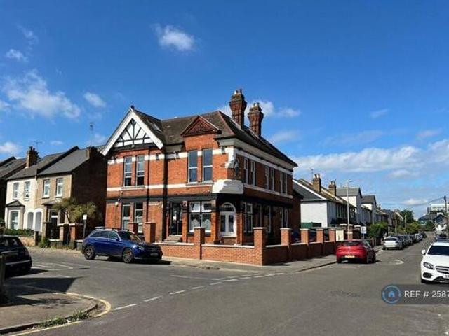House for rent in Kingston Upon Thames, Greater London