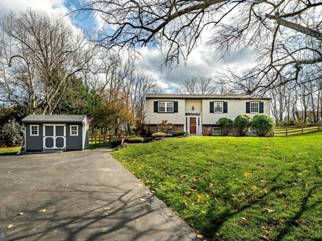 House for sale in Glenmoore
