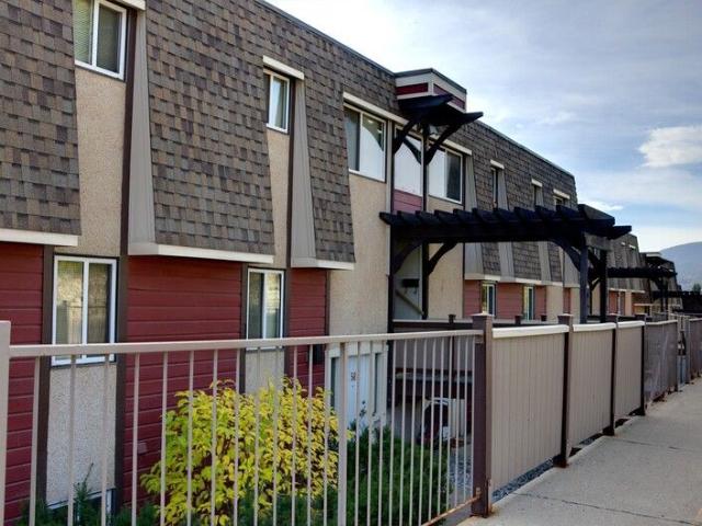 Townhouse for rent in Winfield, British Columbia
