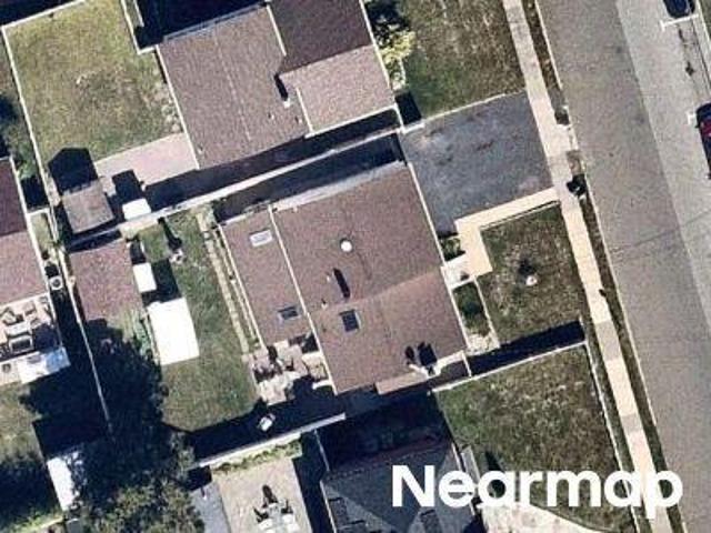 House for sale in Elmwood Park, New Jersey